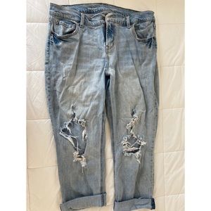 OLD NAVY | Ripped Boyfriend Lightwashed Jeans